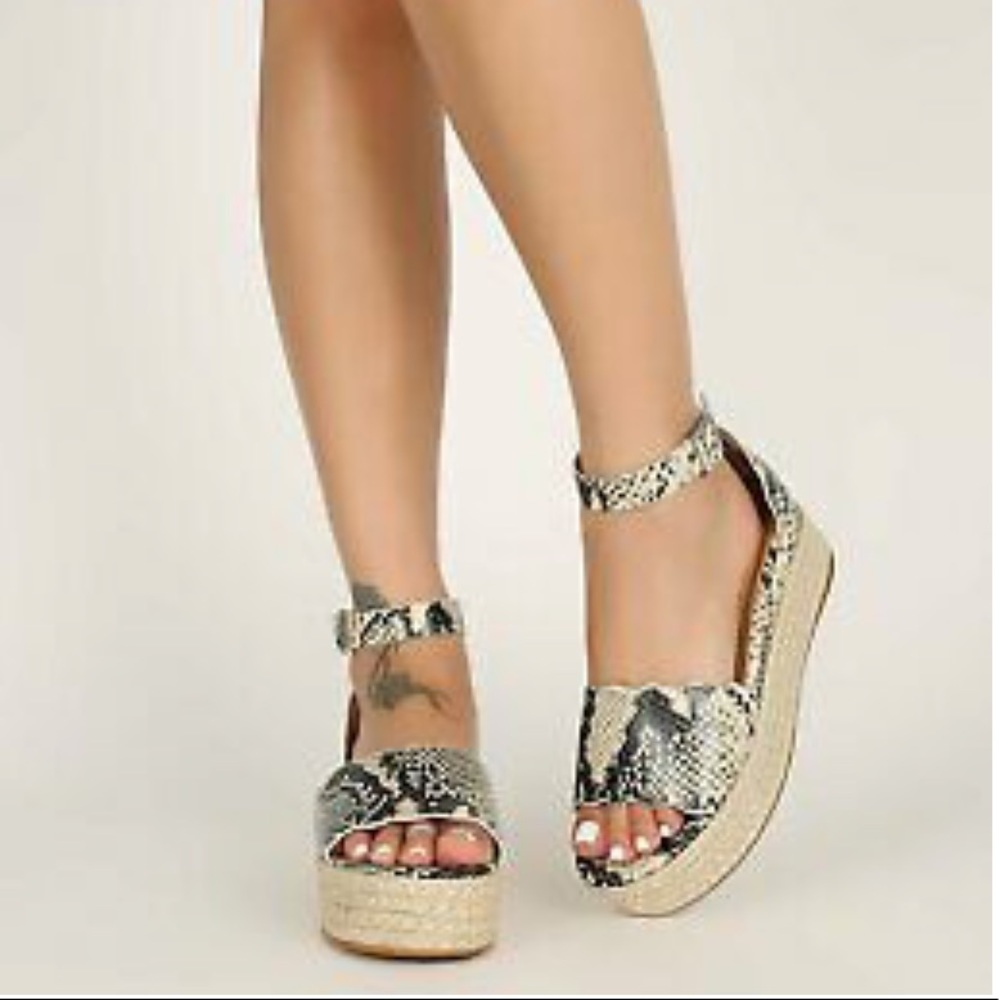 Scallop Open Toe Rope Espadrille Flatform Wedge